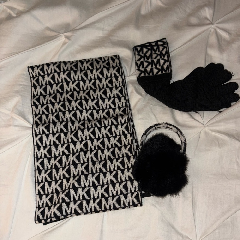 Michael Kors Monogram Black and White Accessory Set